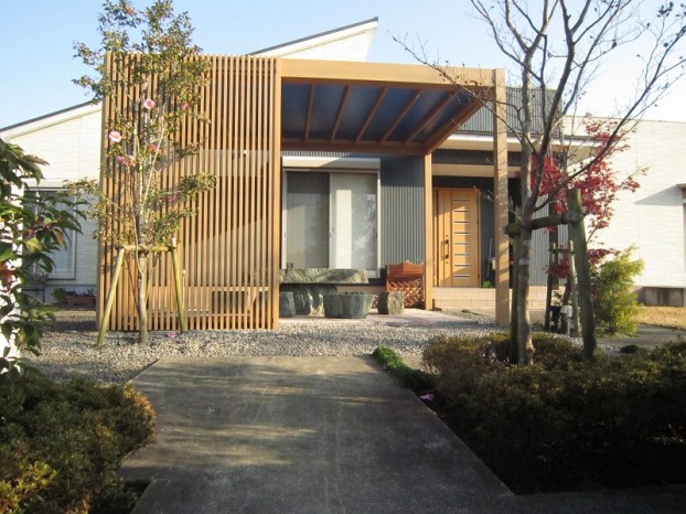 テラス屋根 目隠しパネルで洗濯物を雨＆視線から守るMADOショップ 公式サイト