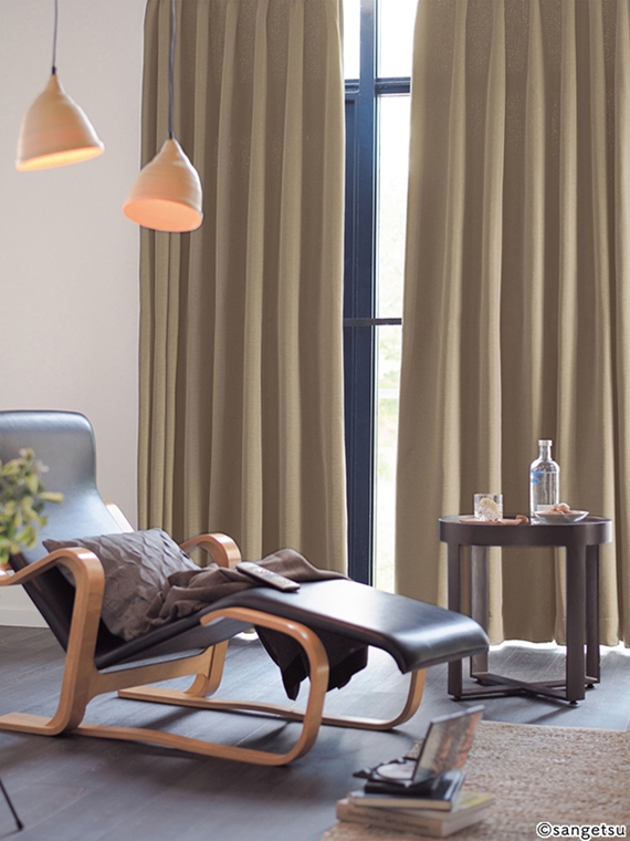 サンゲツのカーテンとシェードカーテン