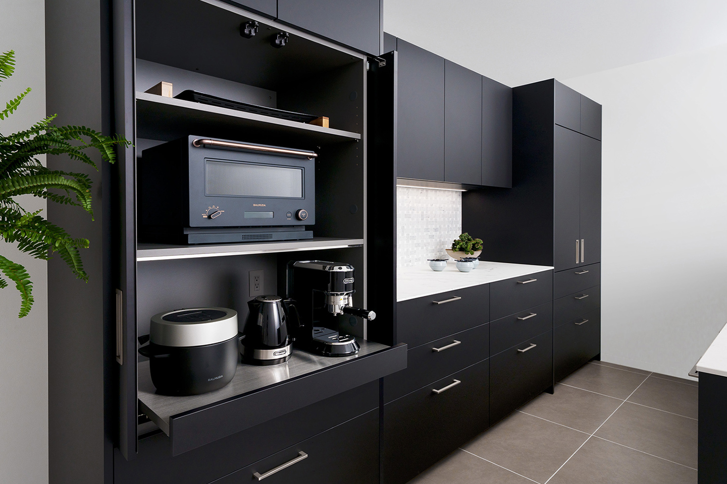 キッチンハウスのカップボード