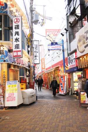 大阪屈指のピンクゾーン。「十三」の路地裏がなかなか楽しいので是非見てほしい | Nostalgic Landscape