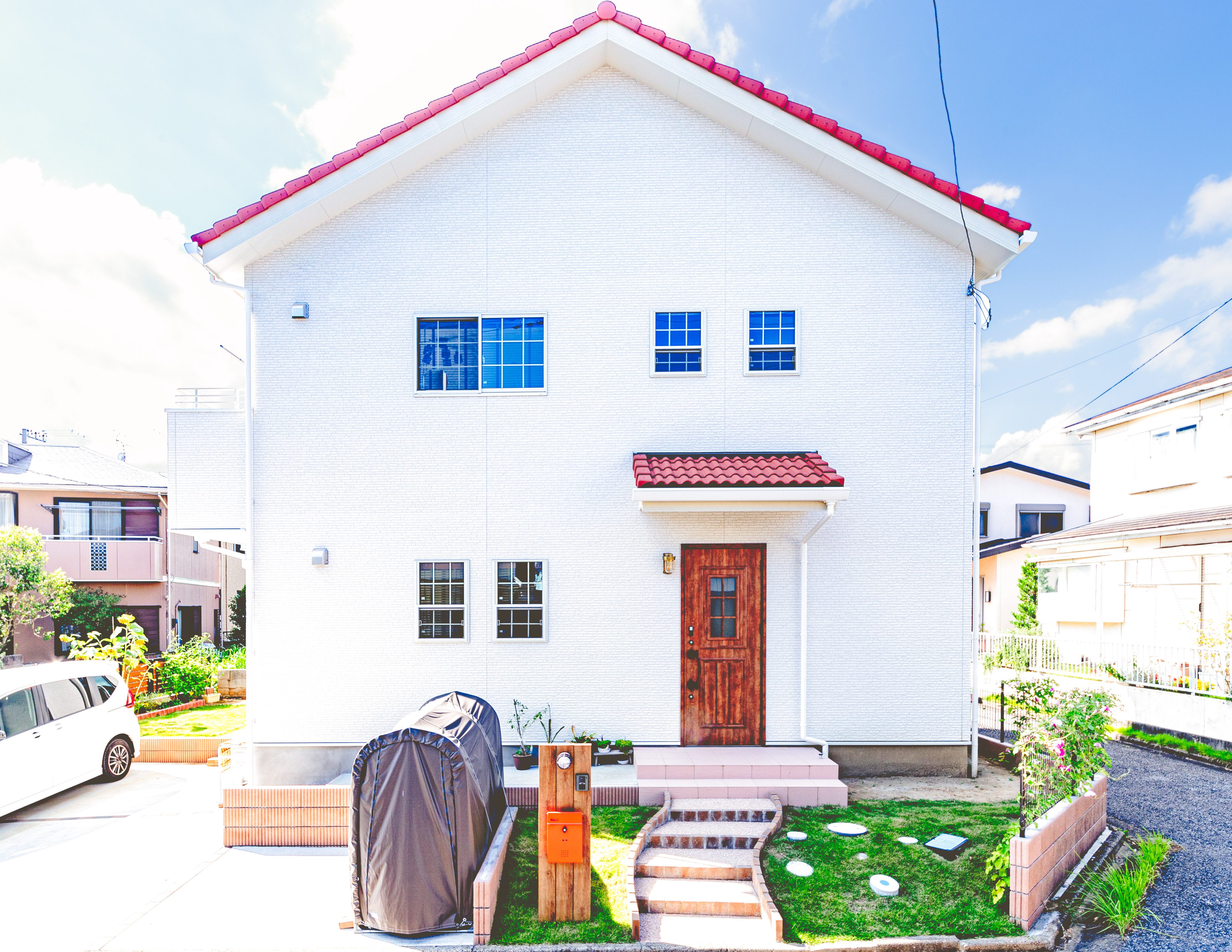 外構白 の建築事例・施工実例・価格注文住宅