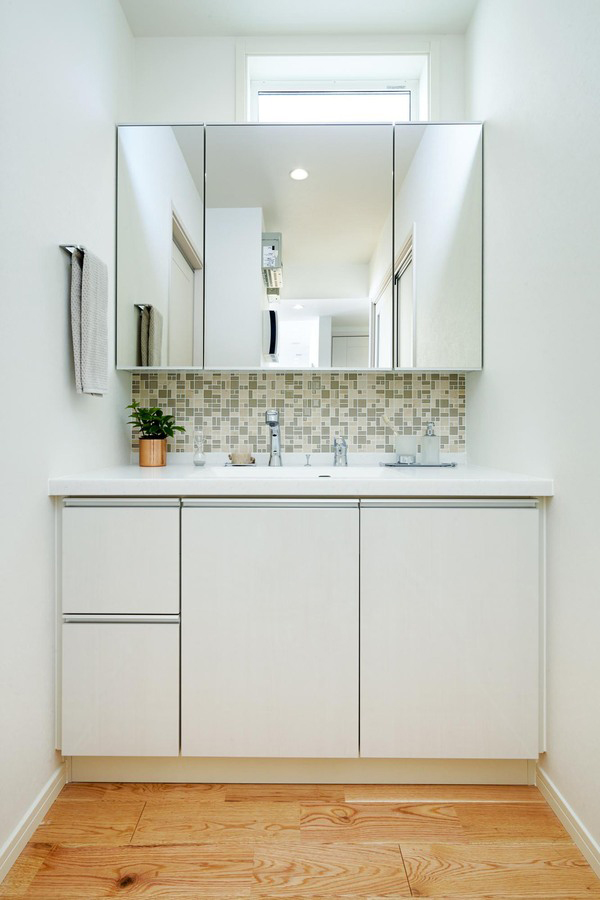 新築のおしゃれな洗面所機能性も考えた収納のある間取りで快適性抜群の事例とポイント現場のことから休日のことまで。北伸建設のスタッフブログです