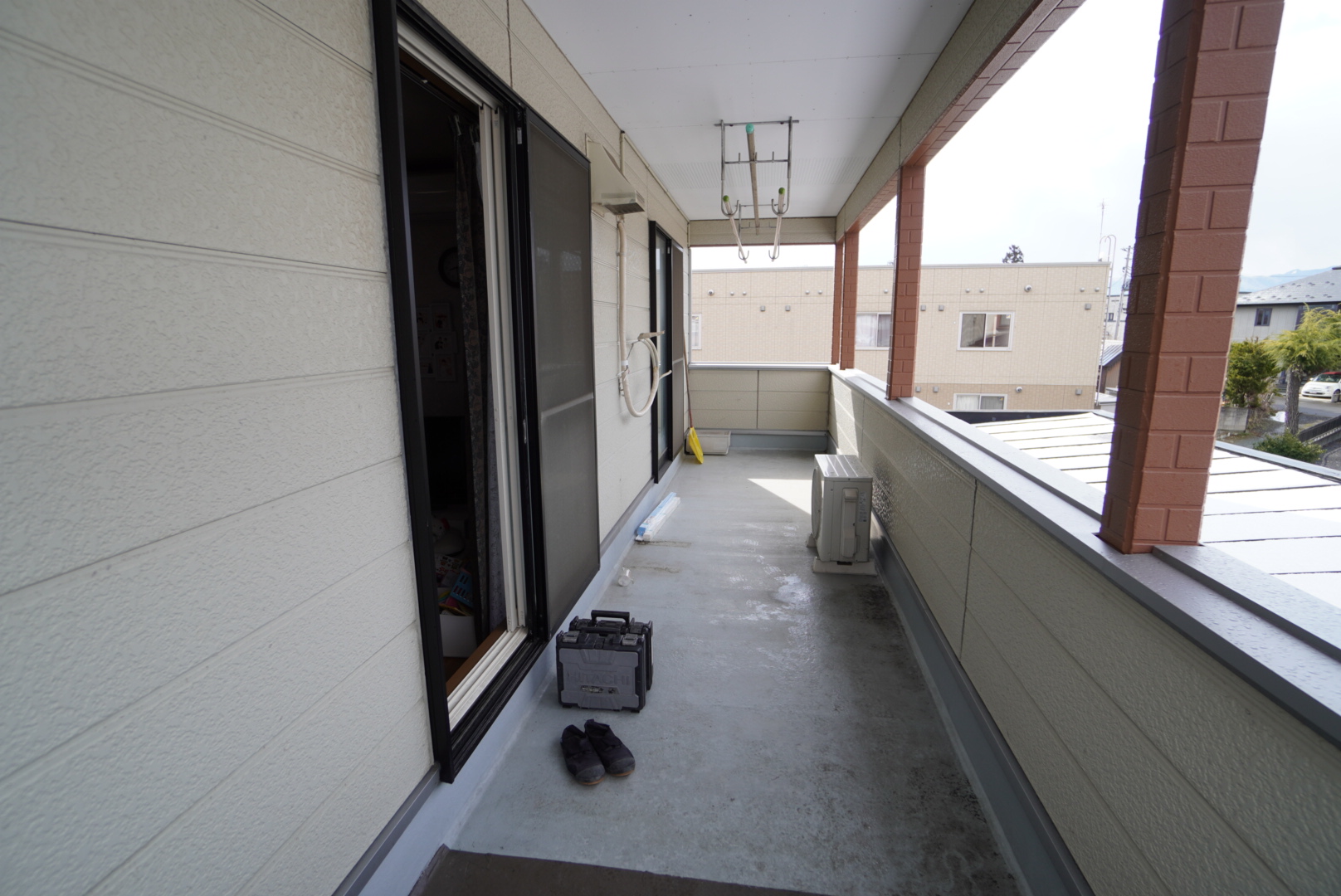 ベランダ・バルコニーをサンルームにリフォームするメリット・デメリットとは？費用や注意点も解説新着&イベント情報リフォームの相談はMidori ミドリ まで