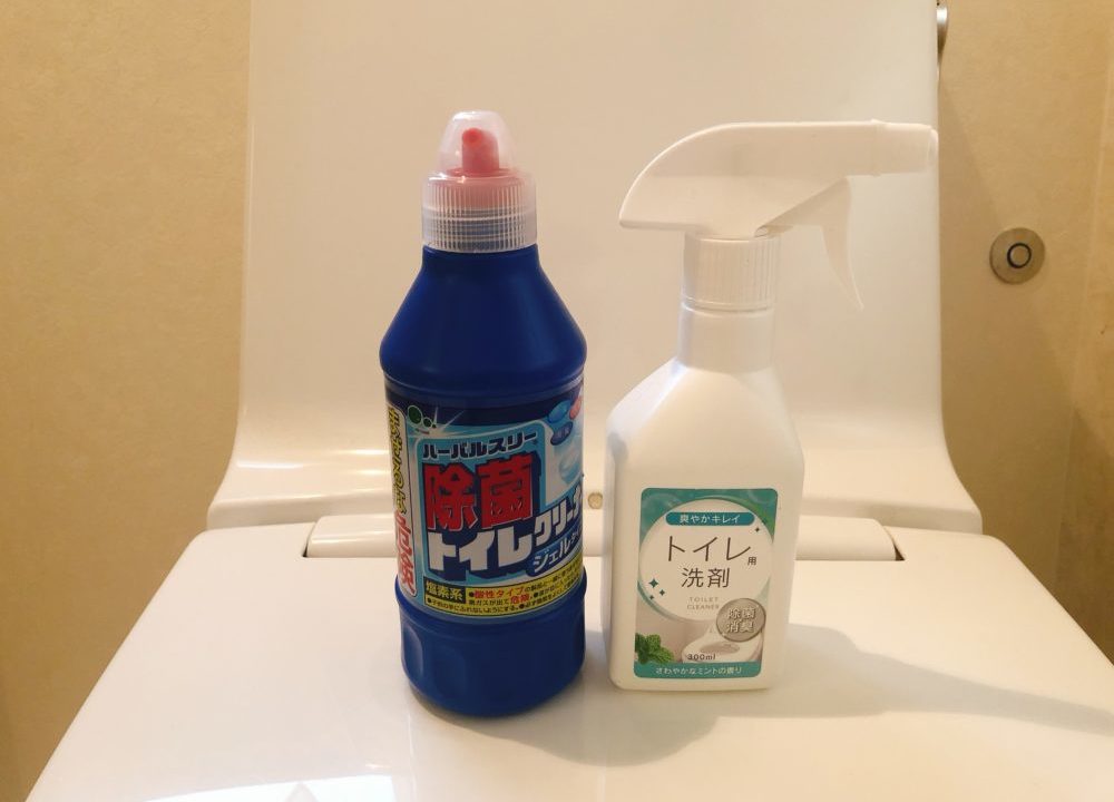 トイレのお掃除用品が省スペースにまとまる！ セリアのストレージケースがシンデレラフィットで大活躍 : LOVEHOME 収納&インテリアPowered by ライブドアブログ