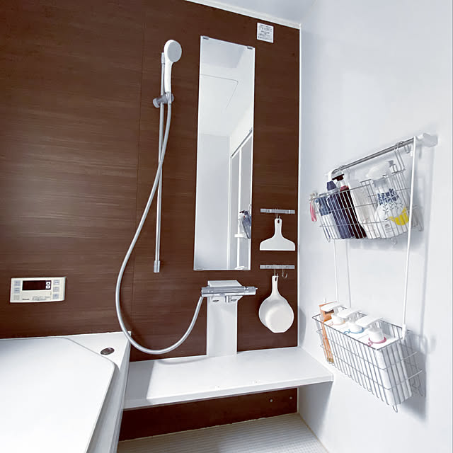 ブラック天井で癒しのバスルーム住宅リフォームのPanasonicリフォームClub