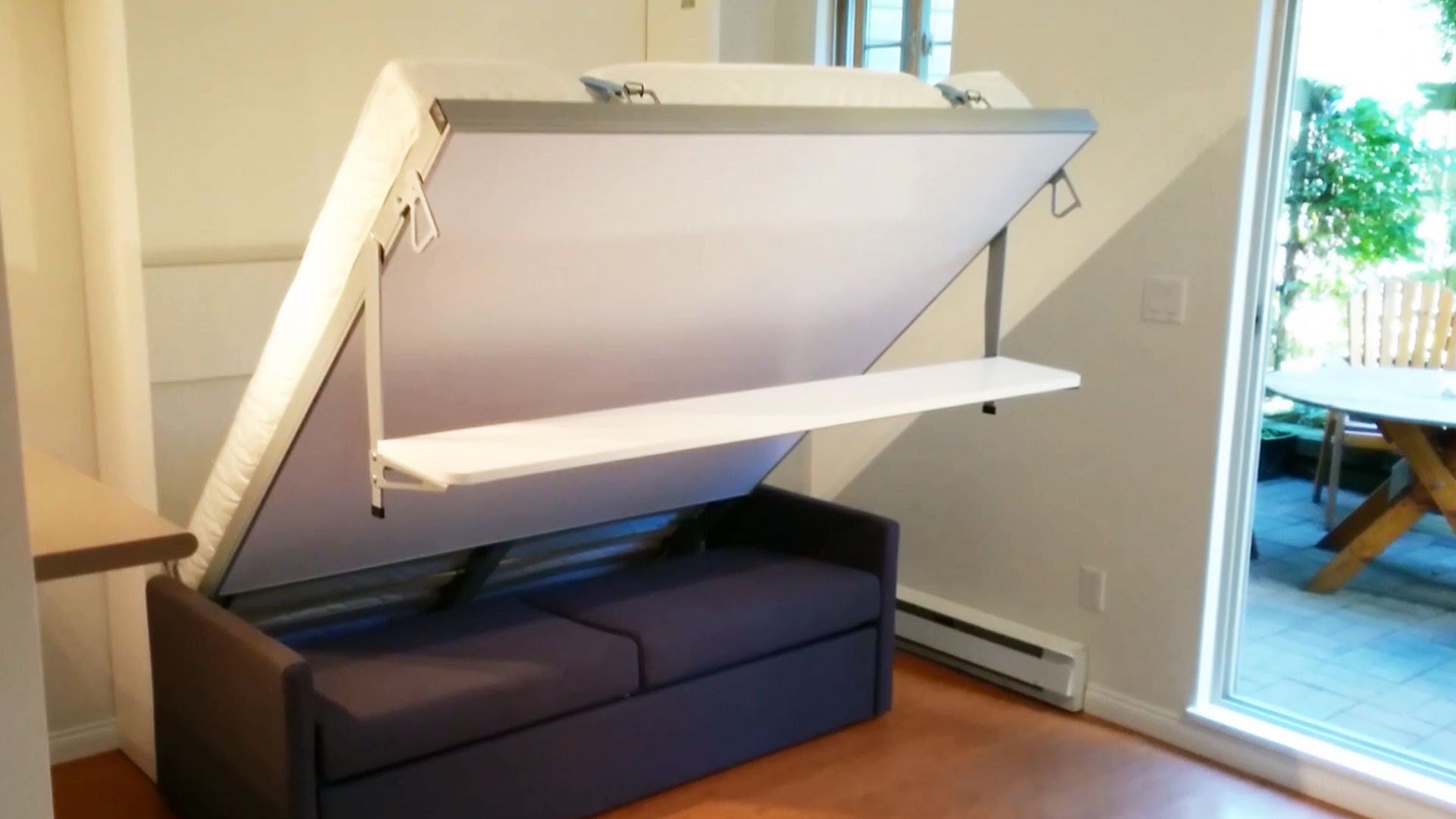 idbedベッドがデスクに変わる。せまい部屋と時間を有効活用する折りたたみ 壁面収納 ベッド。伸晃産業株式会社