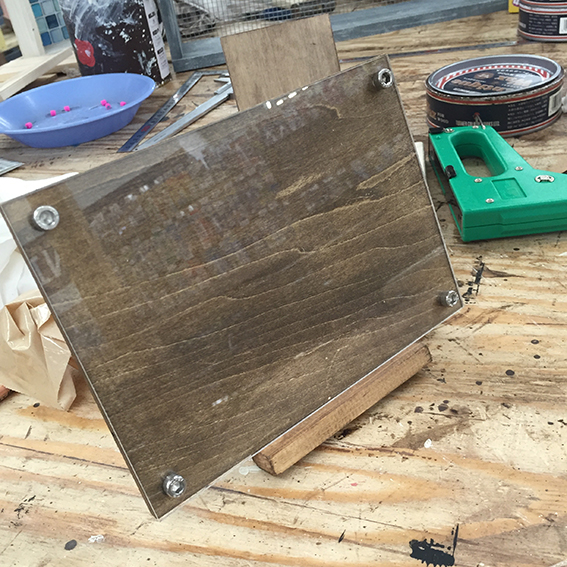 DIY初心者でも簡単に出来る！アンティーク風木製フォトフレームの作り方。tiny-cabin-woodworks