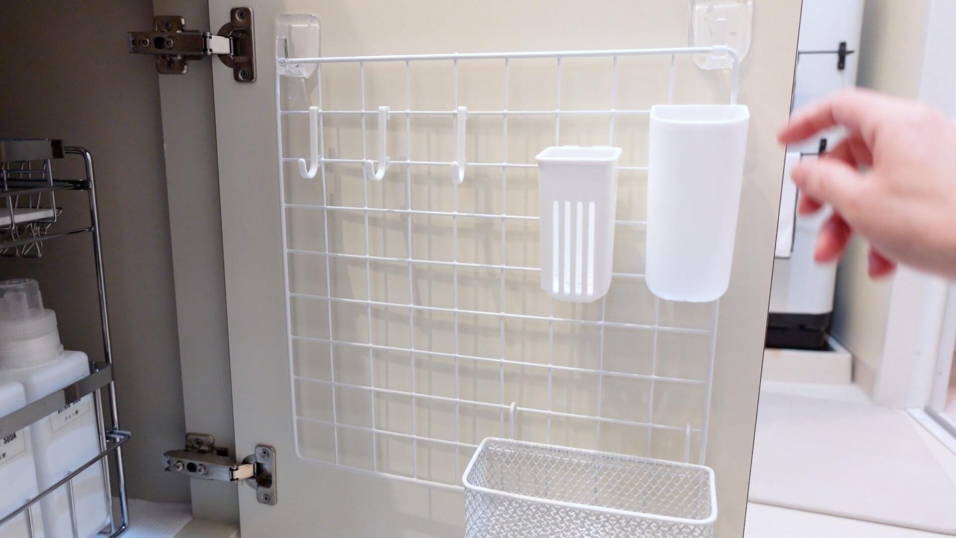 洗面台下収納 @minapon1018 さんの投稿をご紹介！👀﻿﻿﻿﻿ .﻿ 洗面台下 収納 . 狭くて小さい、 排水管があることで凸凹している空間です見えない場所だからと物を詰め込むだけでは、 中はぐちゃぐちゃになり、 使い