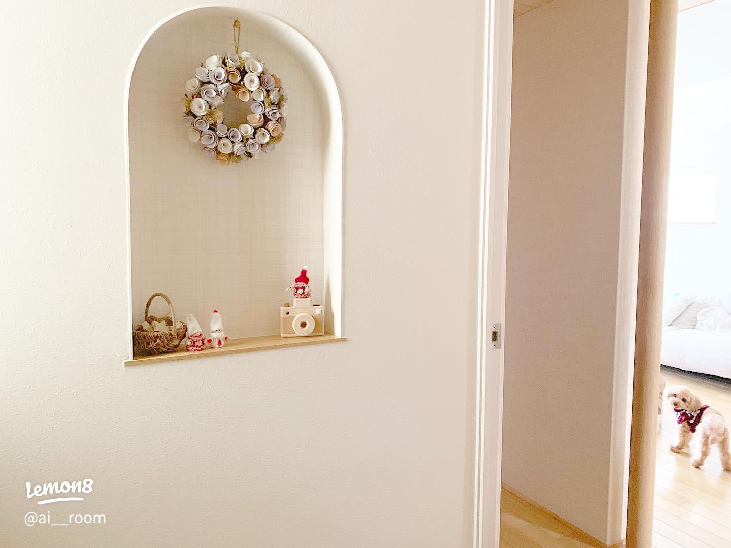 ニッチ風シェルフ ディスプレイラック 収納棚 飾り棚 オープンラック 海外風 韓国インテリア 北欧風 おしゃれ かわいい モダン ホワイト 白 抜け感デザイン家具 : 南欧風雑貨カサ・デ・アイヴィー - 通販 - Yahoo!ショッピング