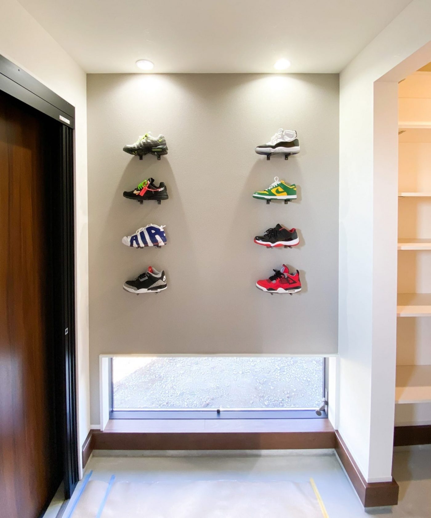 フローティングスニーカーディスプレイ、フローティングシューズシェルフ、スニーカーホルダー、フローティングシューズラック、アクリルシューズディスプレイ、ウォールシューズシェルフ、クリアシューズオーガナイザー- Etsy 日本