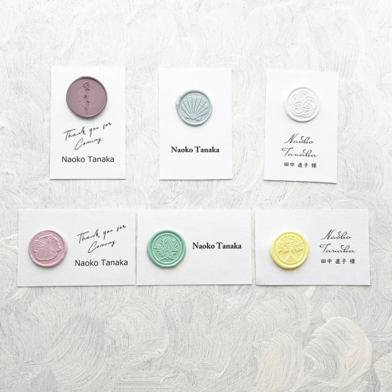 ニュアンスカラーの席札Neutral Color Placecards