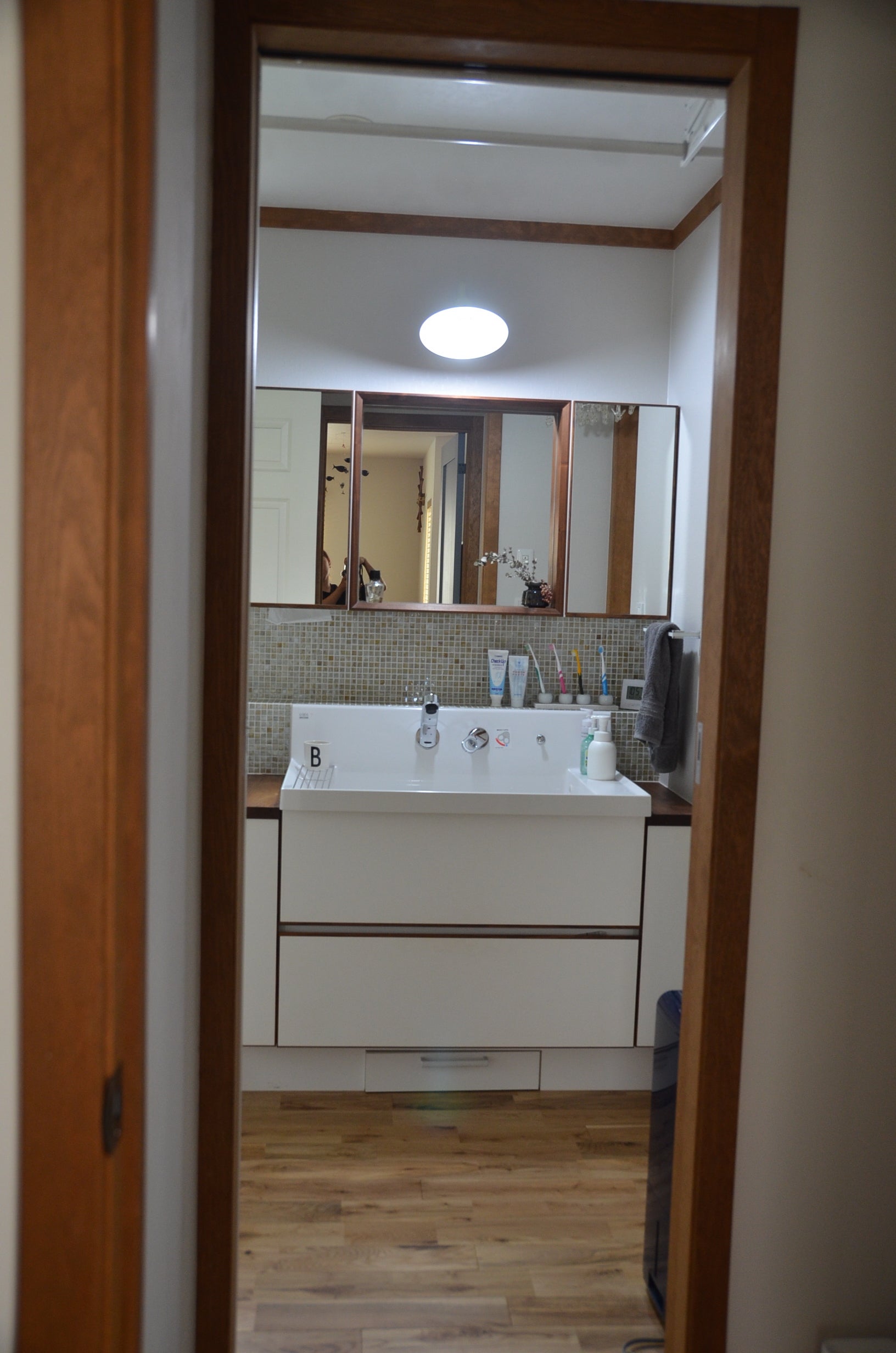 LIXILピアラのキャビネットを使って人気の造作風洗面台を造る方法お達者リノベ