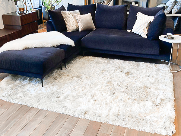 ソファに合わせるラグマットの最適サイズとは。ブログ札幌・青山のオーダーソファ blocco ブロッコ