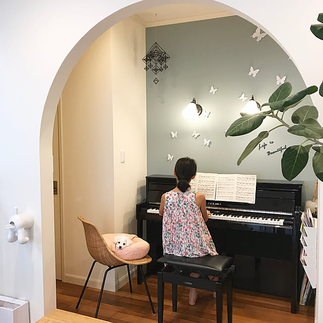 家具仕上げのスタイリッシュなキャビネットに 高品位な音源と鍵盤を搭載した国産デジタルピアノの新色を発表 ～インテリアに調和する「モカブラウン」を数量限定で発売～ローランド株式会社