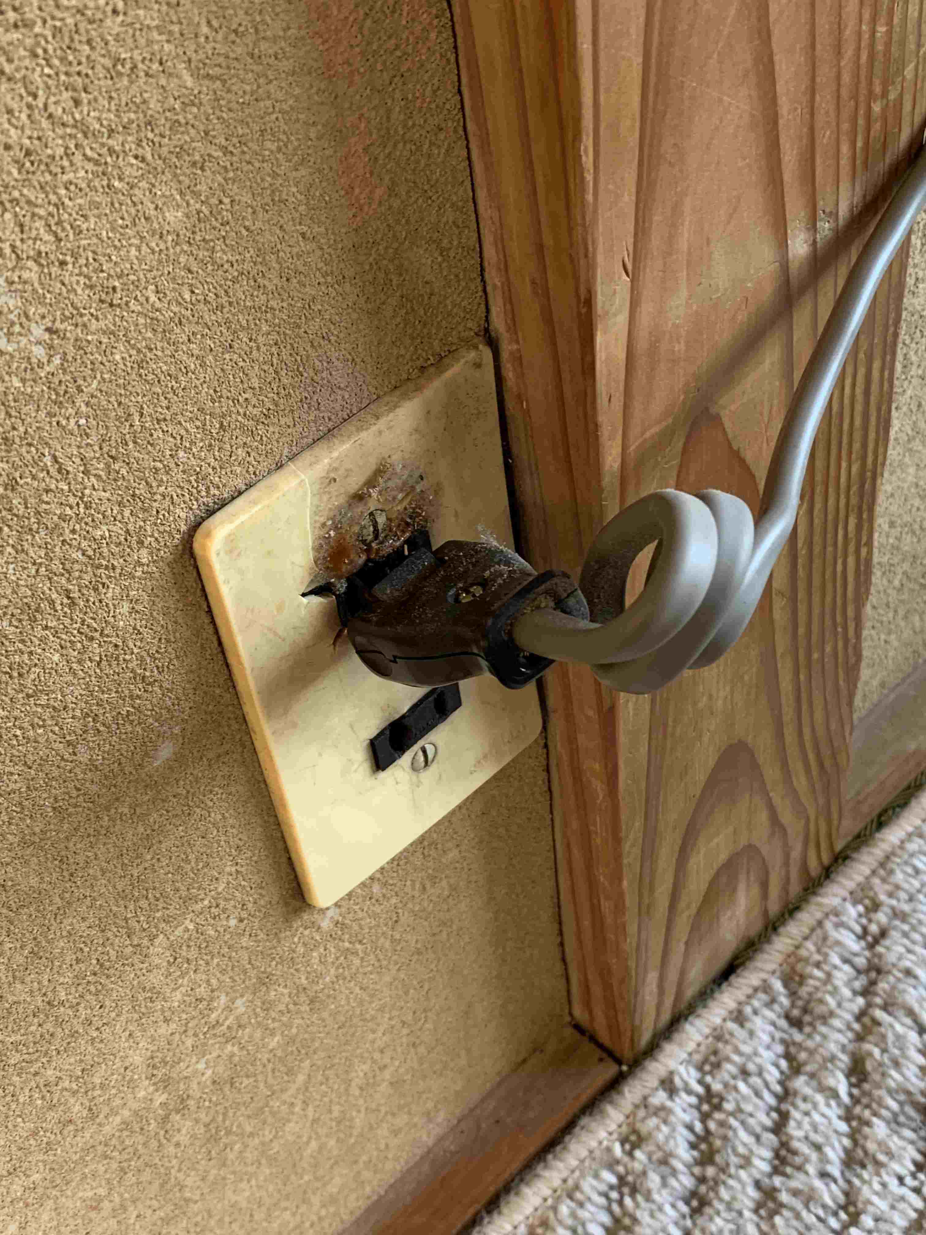 業務用エアコン交換＆電気の契約見直しで電気代削減！教えて！あんしん電気さかいくん