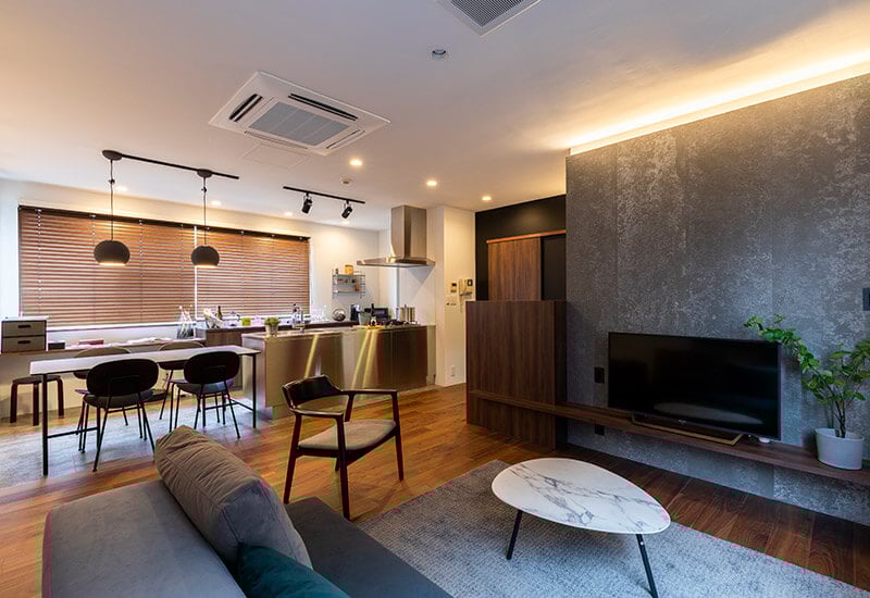 キッチンとリビングの仕切りで安全な空間づくり