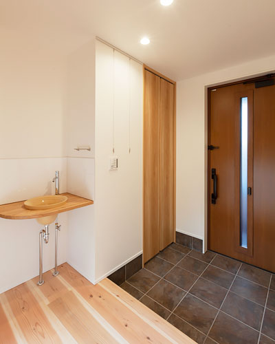 外構作業：今日は、足洗い場の仕上げ作業でしたお家検討中 ＩＳ ORDER 積水ハウス