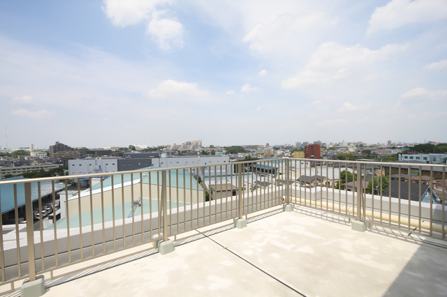 おしゃれなマンションのベランダ・バルコニーの画像 75選 - 2025 年 10月Houzzハウズ