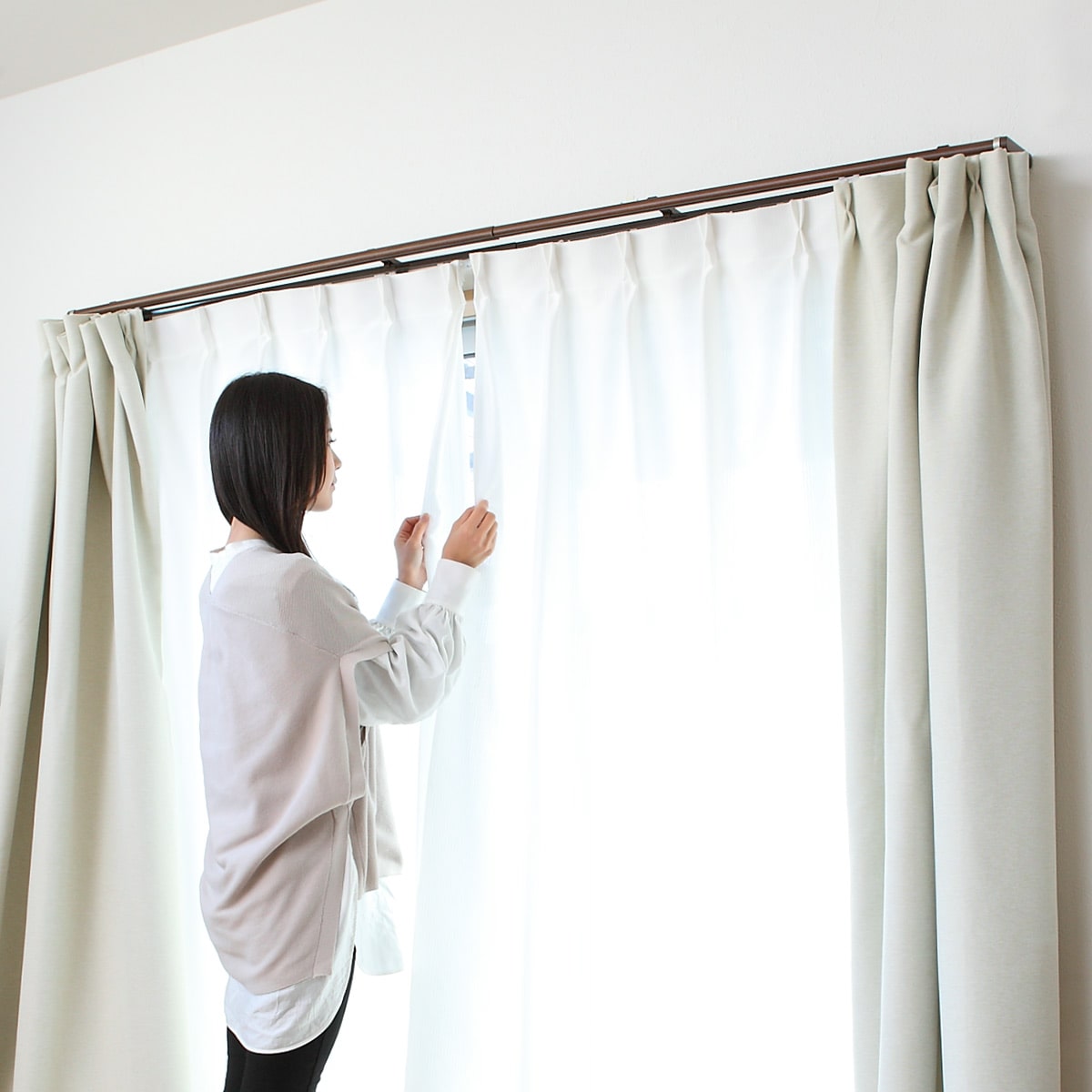 Amazon.co.jp: 静音カーテンレール、バルコニー用天井カーテンロッド、上部 側面取り付け、屋外用カーテンレール、白、1m～5mColor: White-A, Size : 2.5m: ホーム＆キッチン