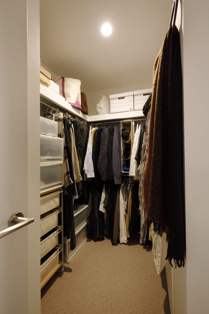 ウォークインクローゼットはただの収納ではない？ 豊富な実例から最適な間取りをご紹介！重量木骨の家