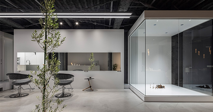 モノトーンを基調としたモダンな空間のヘアサロン 兵庫県の美容院・美容室・理容室のデザイン施工事例店舗設計施工.com