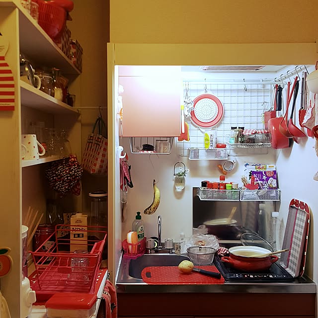 一番の関門だったキッチンの中でも一番悩んだ、水切りスペースについて。 ・ ・ ・一人暮らし単身赴任収納収納アイデアアイデア収納プチプラ収納100均収納IKEAIKEA収納スンネルスタキッチン収納狭小キッチンミニキッチンワンルーム