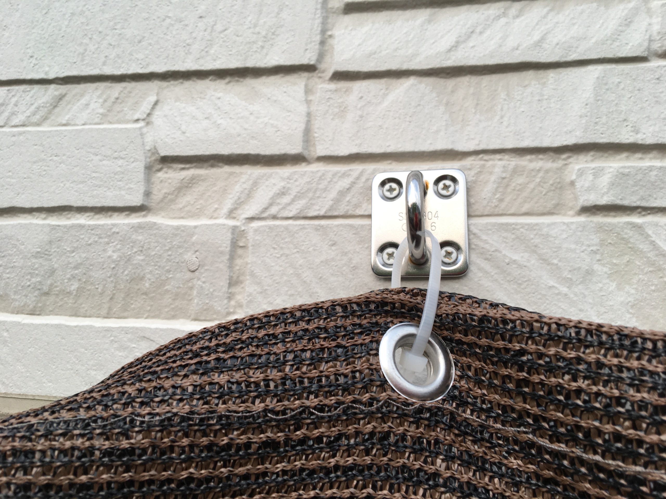 シェード 取り付け金具 100均TikTok