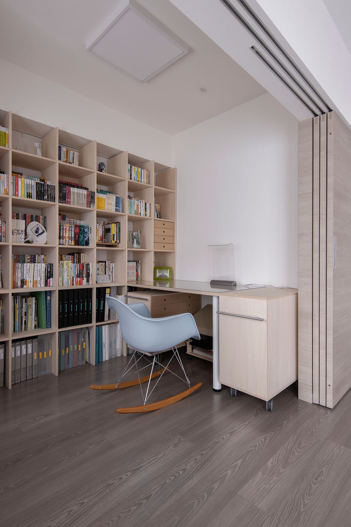 一人暮らし女性の狭い部屋が広々空間に!ニッセンより、１台２役のアイデア家具を新発売株式会社ニッセンホールディングスのプレスリリース