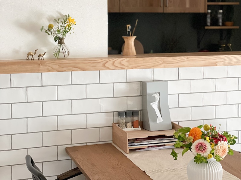 2023年、1年間で1番保存数の多かった投稿画像はこちら。「エドワードダイニングテーブル」 エドワードを上から撮影しました。木素材がベースのやわらかい空間に、ブラックのシルエットが美しく映えた1枚でした。商品詳細やコーディネート相談についてはWEB