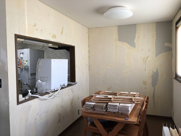 4畳半の部屋の壁紙クロス張替えの費用相場は？子供部屋・書斎・寝室・和室の客間の色選び・おしゃれに見せる方法の事例をご紹介－リフォらん