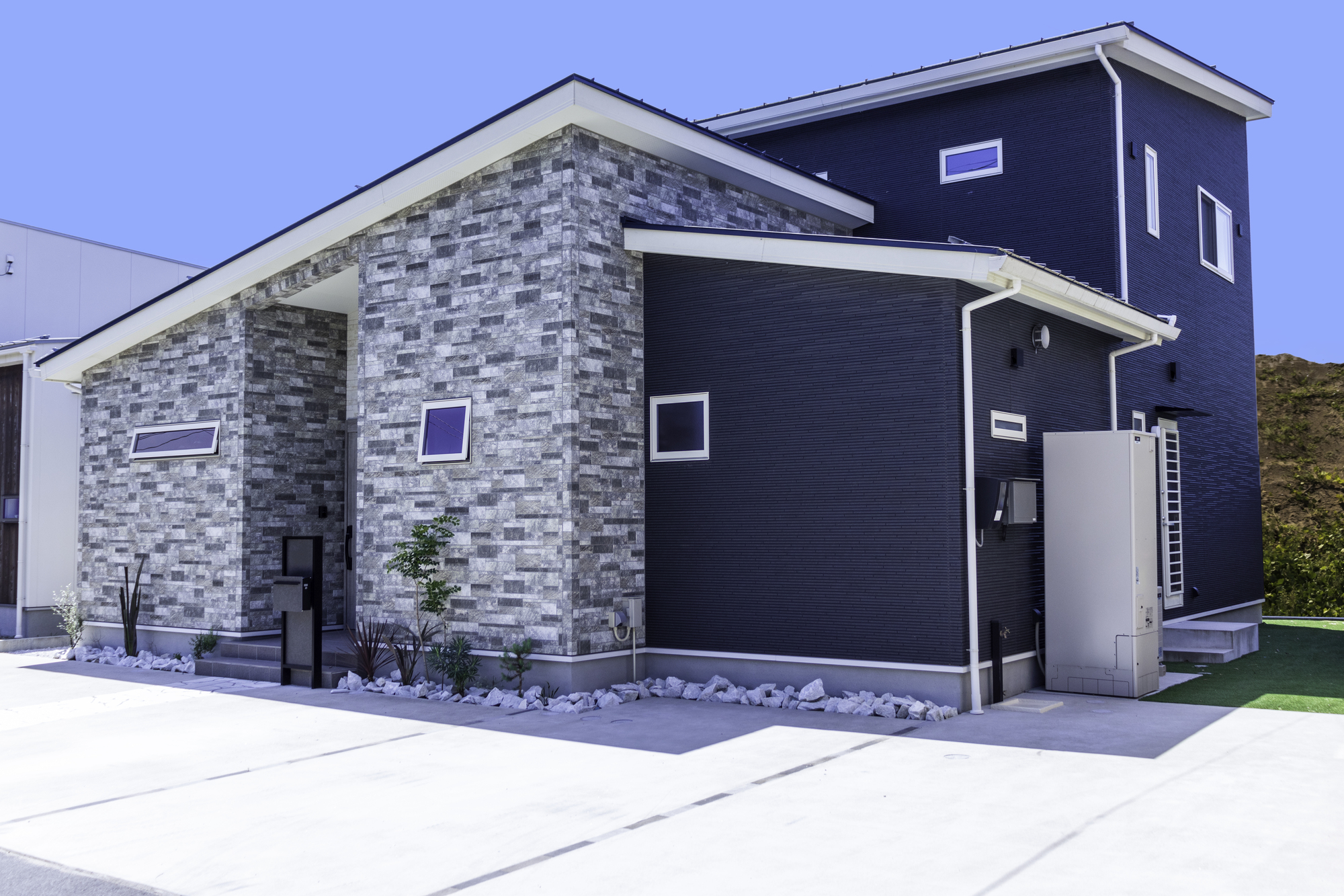 トタン外壁の種類とおしゃれな例やリフォームでDIYの注意点！色選びのコツもリフォームアンサ