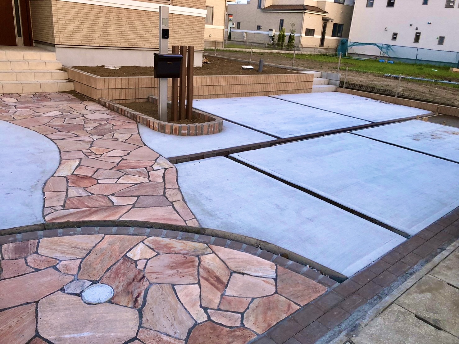 おしゃれで機能的！後悔しない玄関ポーチ作り6つのポイント横浜市の外構工事 エクステリア 専門業者石川デザイン企画・横浜市の外構工事