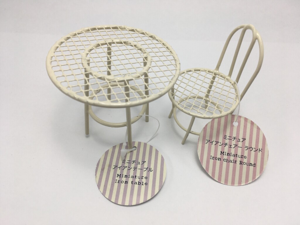 セリアのミニチュア椅子を買ってきた。100円とは思えぬ出来映えです！ レビュー壊れた大人のマインドノート