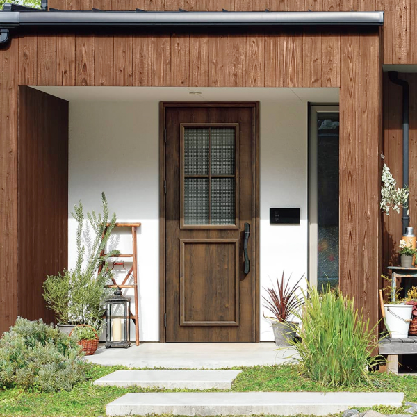 玄関引き戸をリフォームでおしゃれに！開き戸にも交換できる新潟の窓・玄関ドアリフォーム専門店 窓屋窓助新潟県長岡市