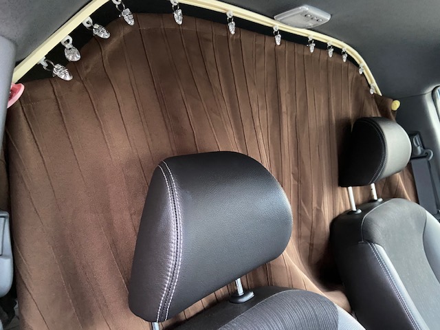 NV350キャラバンのカーテン・DIY・車中泊・カーテンレールに関するカスタム事例車のカスタム情報はCARTUNE