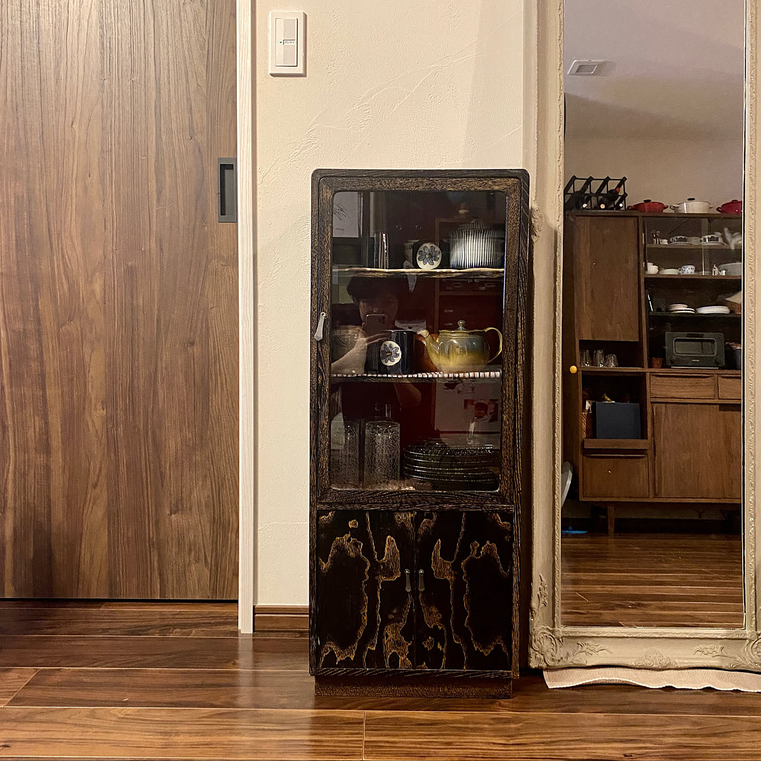 22 件の「家・桐箪笥・リメイク使い」や「インテリア 家具」のアイデアを見つけましょうインテリア 収納、リビング インテリア、家 など