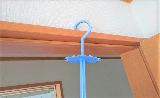 これは部屋干し用の神アイテム！ダイソー「カーテンレール用フック」New！収納教える．コム