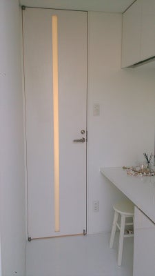 賃貸洗面所DIY⑤お風呂場のドアに合うように枠もリメイクしました : MAIKOStyle