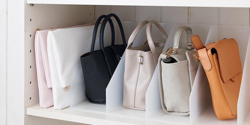 重いリュックの置き場はここで決まり！玄関リビングのカバン収納