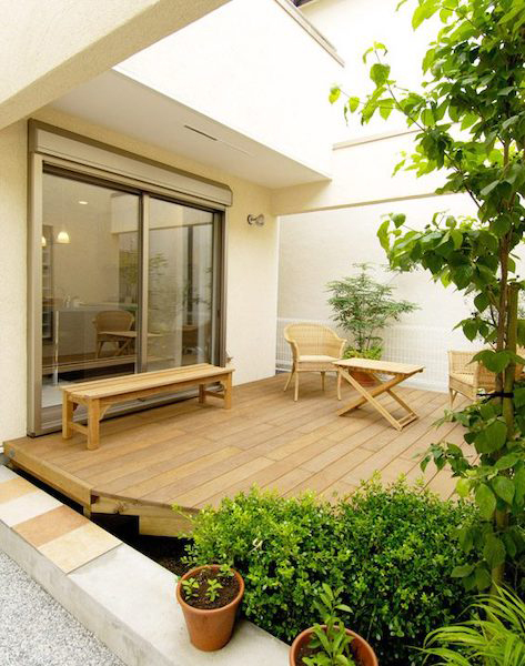 狭い庭 ウッドデッキ大改造で広くておしゃれな庭に大変身！ 外構