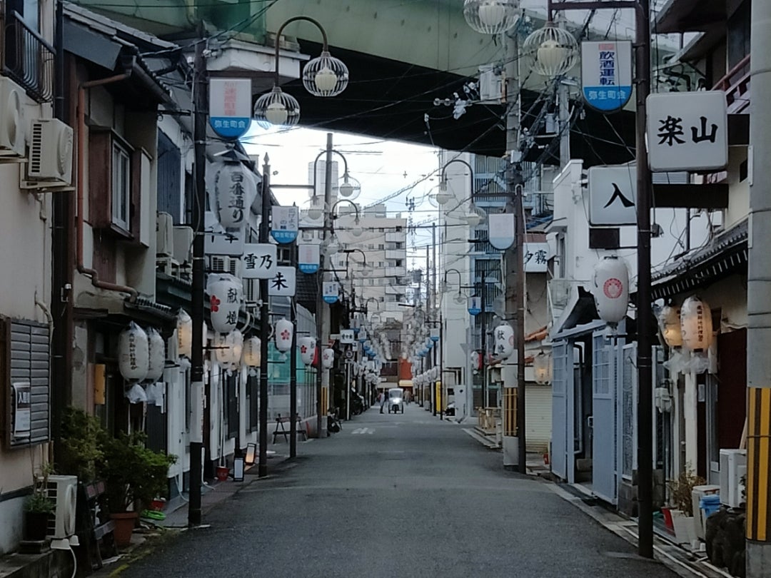 歴史と現代が交差する場所—飛田新地 | オーサカレッド