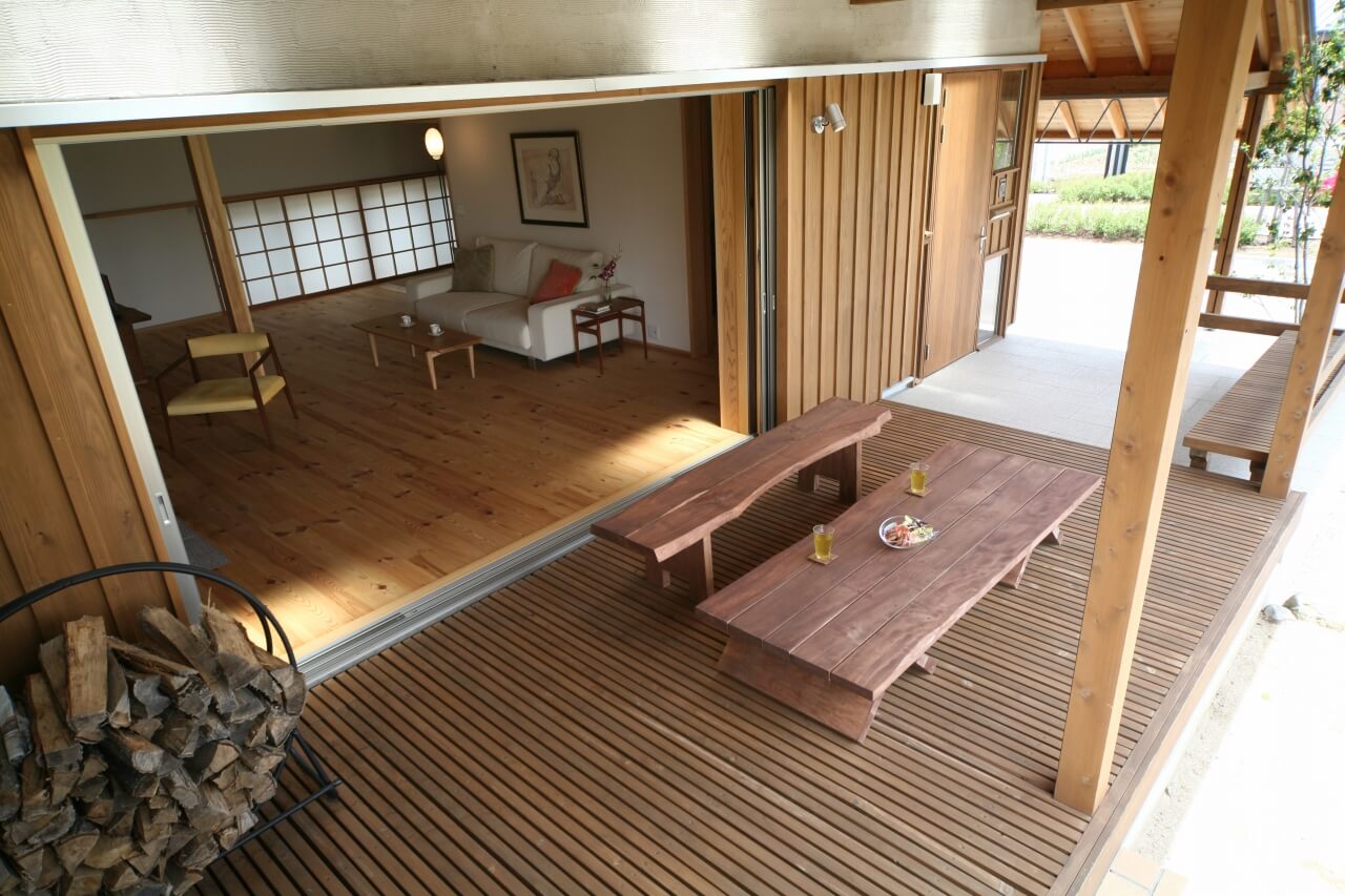 ウッドデッキって使います！？ウッドデッキの魅力と注意点をご紹介松永スタッフブログ 新潟の注文住宅・デザイン住宅・新築の住まいディテールホーム