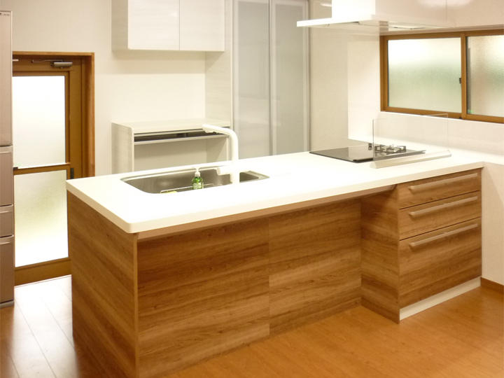 とっておきのディスプレイスペース☆DIYで出窓を有効活用2019年6月13日- エキサイトニュース