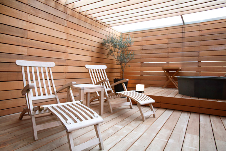 おしゃれで開放的なバルコニーのインテリア実例10選～おすすめの屋外家具を紹介～a.flat 風が運ぶ、自然の贈りもの -目黒通り・新宿・大阪梅田 グランフロント北館