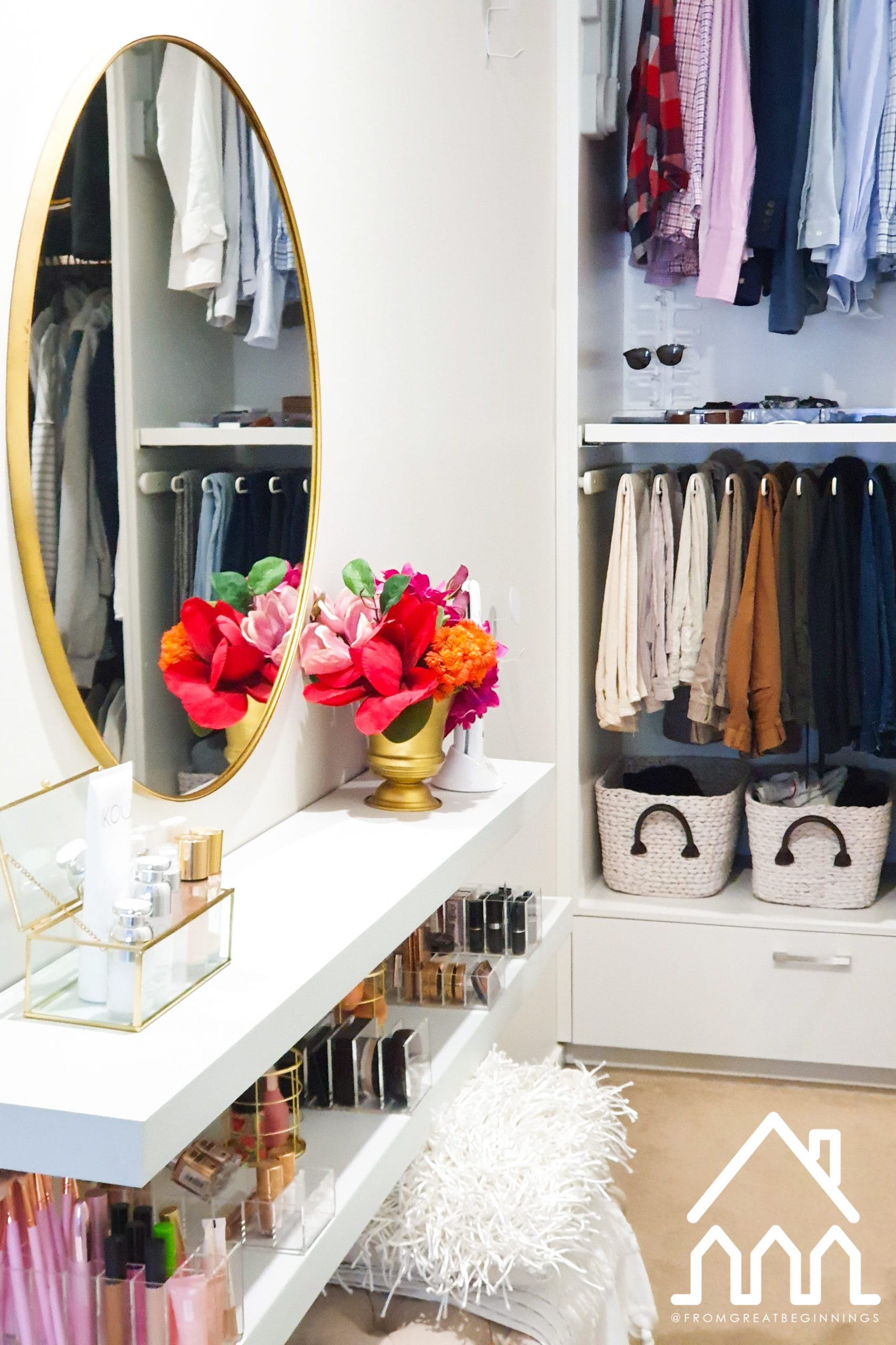 空間を仕切って有効活用！ 使いやすいウォークインクローゼット収納のコツクラモア