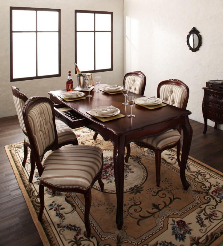 英国アンティーク家具に合わせたモリスカーテン