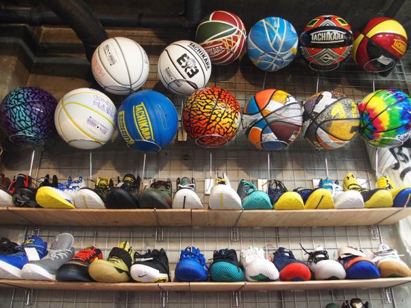 Amazon.co.jp: 野球場タペストリー 野球のホームラン 遊び場 おしゃれな壁掛け インテリア ファブリック装飾用品 モダンなアート 多機能模様替え 部屋 窓カーテン 個性ギフト 新居祝い 壁飾り 150×200cm : スポーツ＆アウトドア