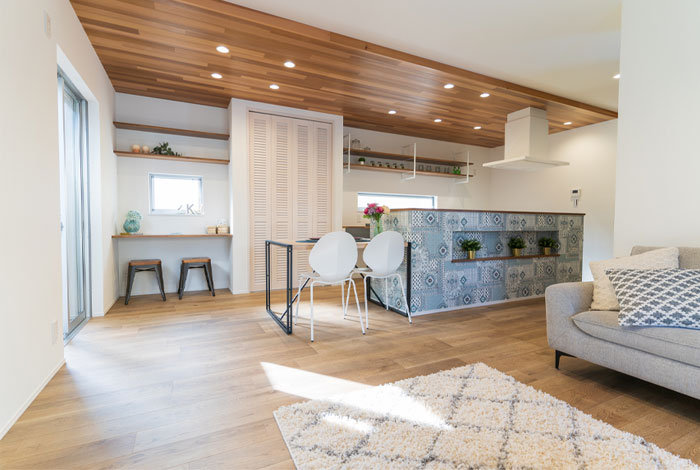 屋根付きアウトドアリビング「ルフトデッキ」のある平屋住宅 レットナード誕生スウェーデンハウス＜公式＞住宅メーカー・注文住宅北欧住宅高気密高断熱