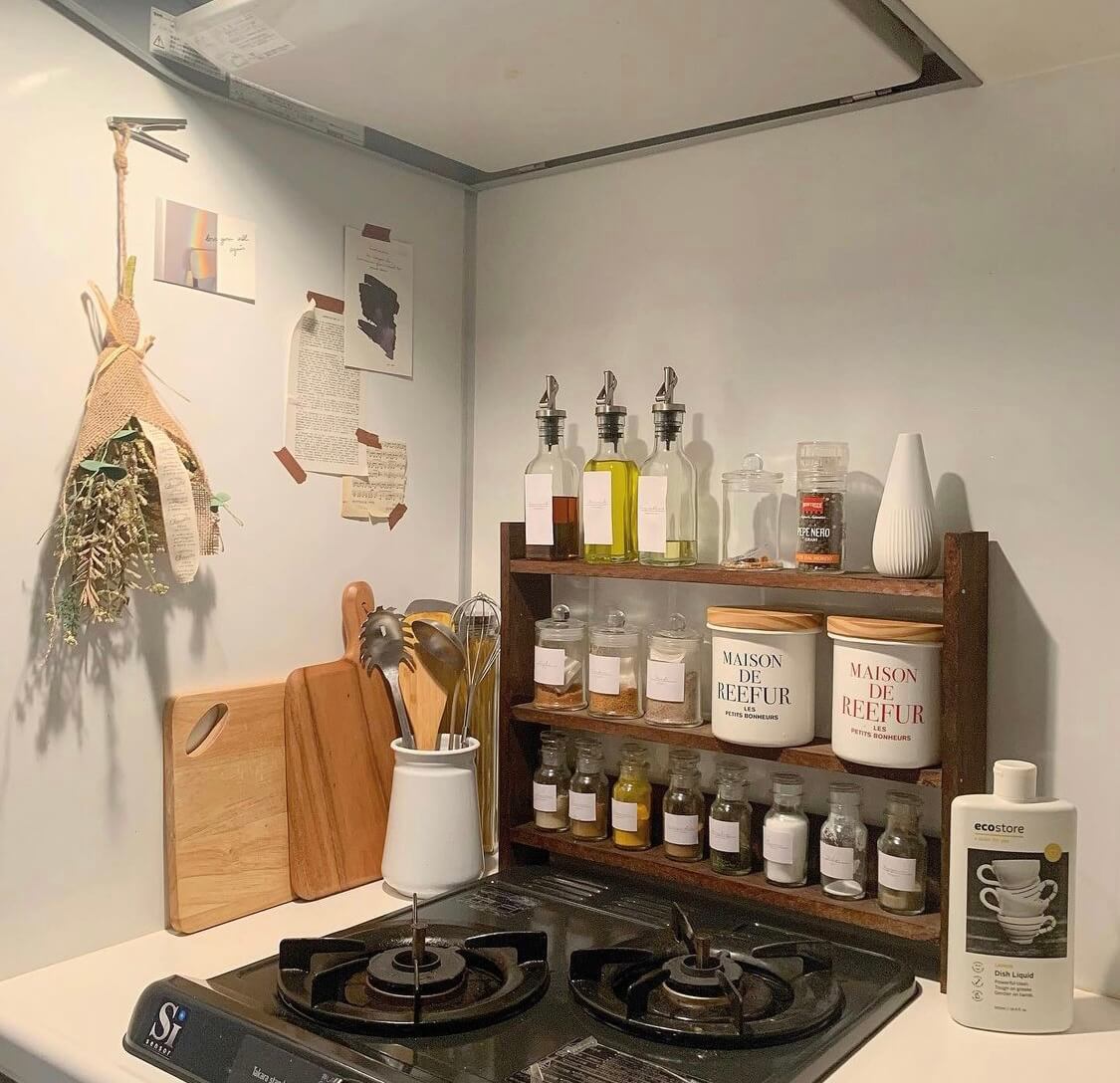 Room Tour 24歳社会人のワンルーム一人暮らしカウンターキッチンがあるナチュラルなお部屋 – Little Rooms