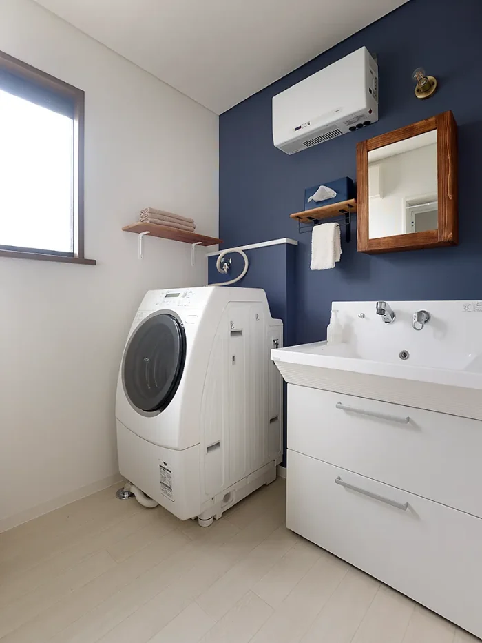 洗面台交換！～アクセントクロスを取り入れて～出雲・松江でリフォームをするならフォーシンク